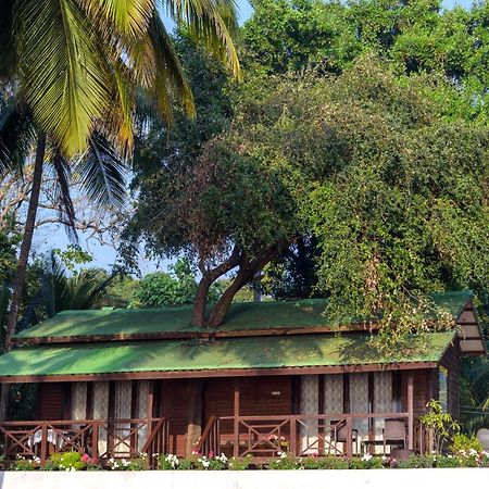 Saffronstays Little Paradise, Murud エクステリア 写真